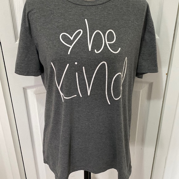 Be Kind T-Shirt Size XL - Picture 1 of 3